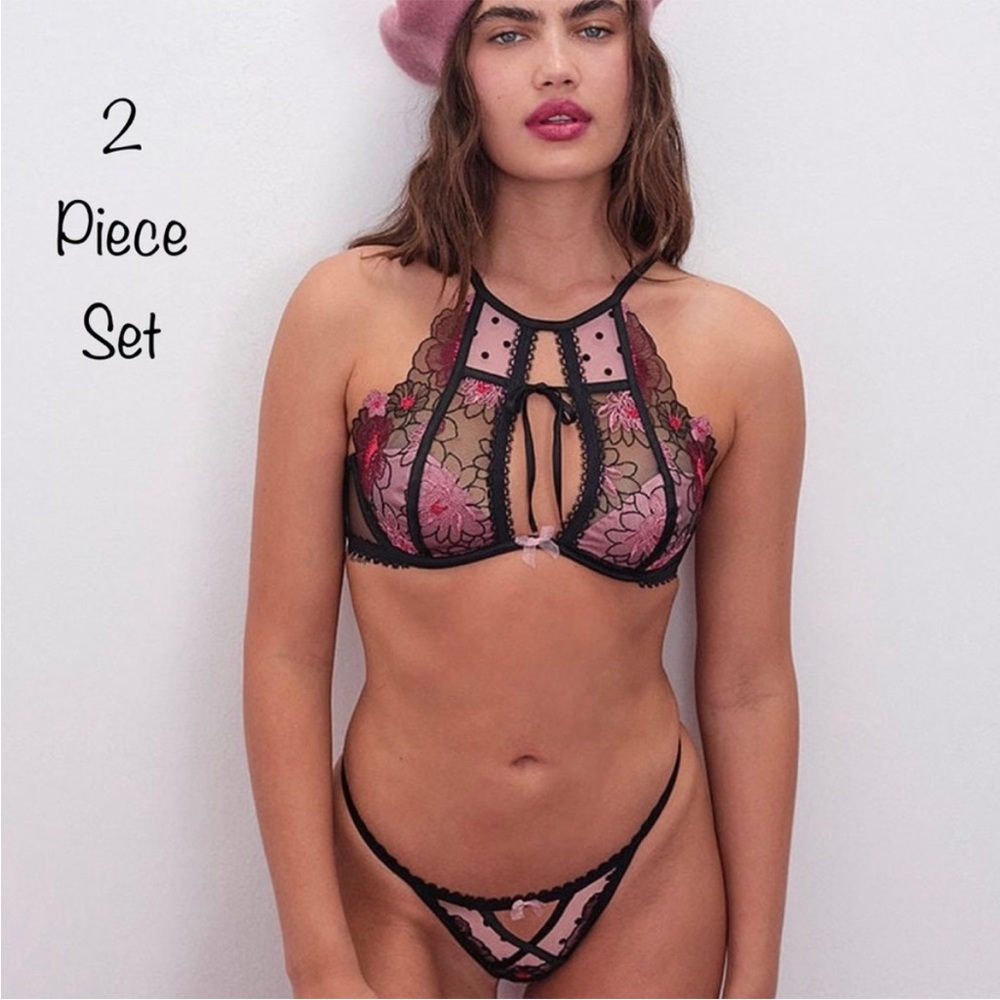 NWT 
2 Pc For Love & Lemons Zinnia Embroidered High Neck Bra & Panty 36D/XL